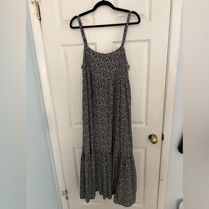 Elegant Black and White Floral Maxi Dress